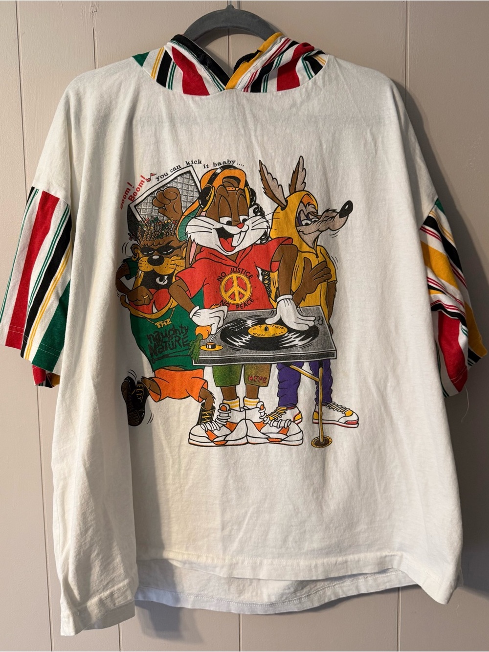 Vintage 90s Looney Tunes Hip Hop Hooded T-Shirt Bugs Bunny Taz Wile E. Coyote